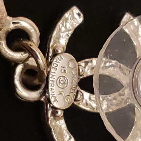 SOLD Authentic Chanel earrings bnib - Picture 4 of 6